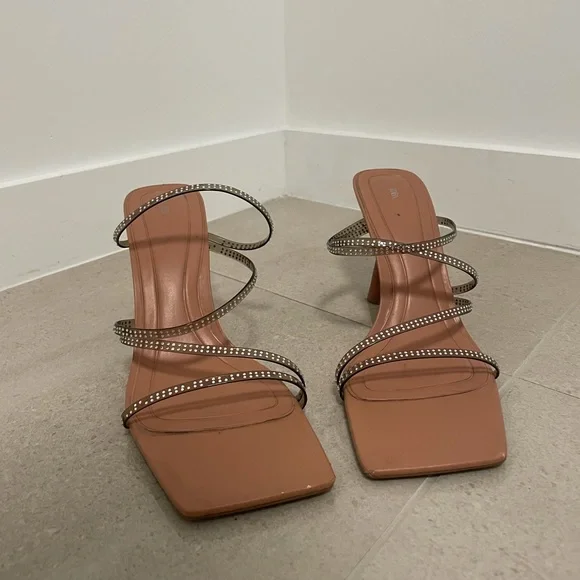 Zara Heels size 9 worn 3 times - Picture 2 of 3